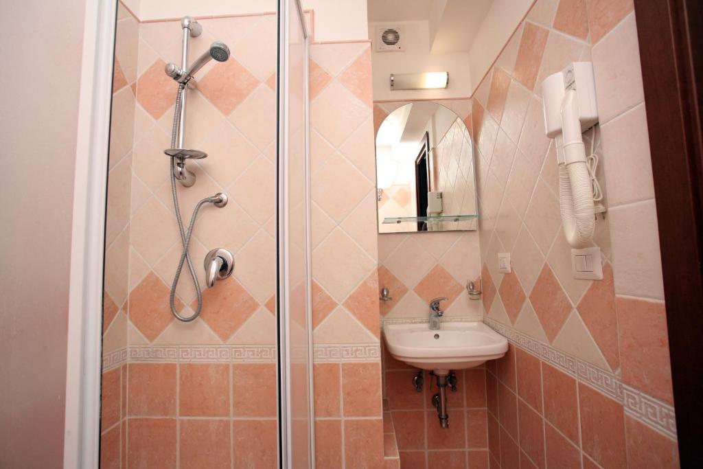Tiburtina Guesthouse Ρώμη Εξωτερικό φωτογραφία